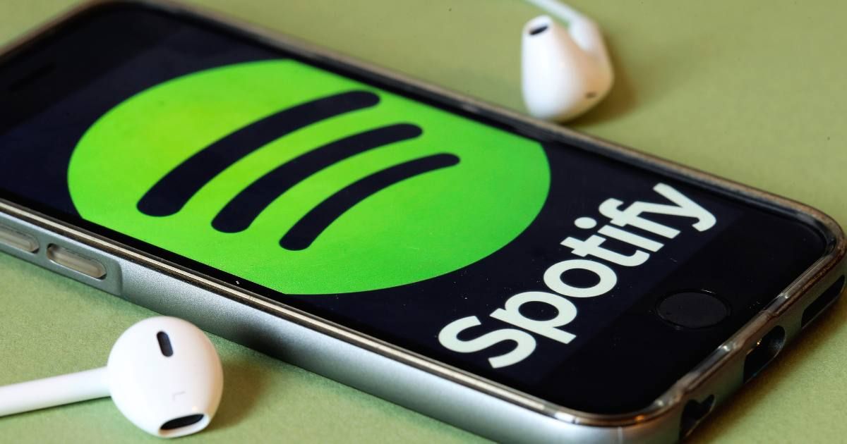 Spotify's 'AI DJ' recommending songs from just 3 seconds of what people are listening to is mindblowing
