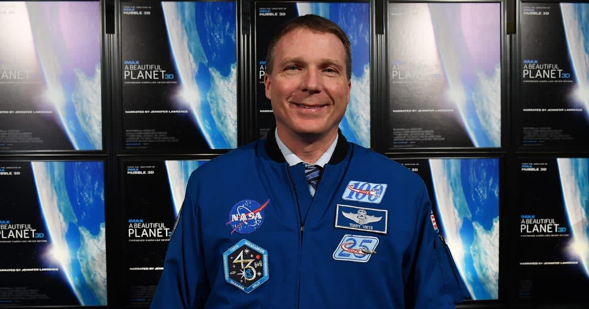 Astronaut made the most of his last day on ISS by capturing a stunning shot of the pyramids