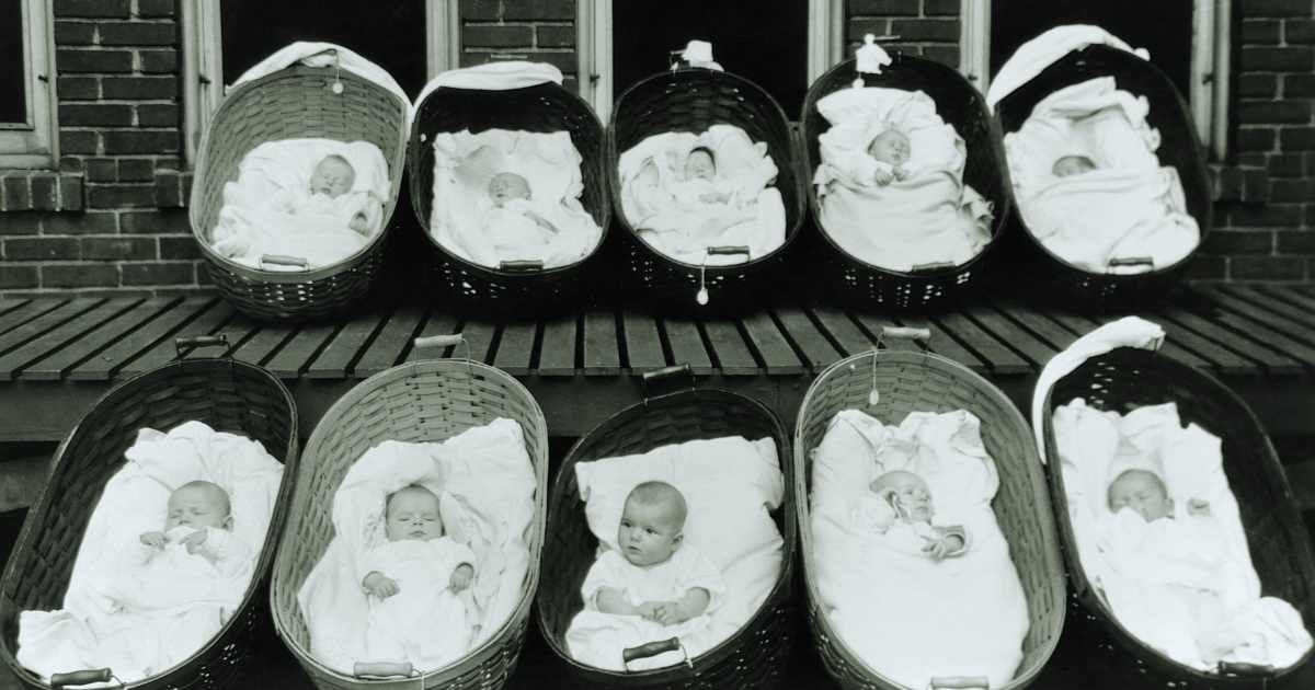 Scandinavian tradition of letting babies sleep outside in freezing cold is as bizzare as it gets