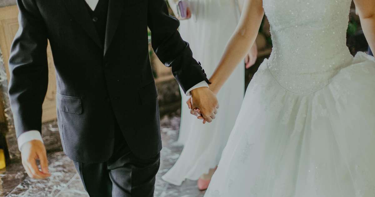 Bride who lost her ability to walk due to stage 4 cancer has the 'dream' wedding with her best friend