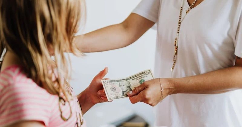 11-year-old saves money to give to her mom on her birthday along with a hilariously adorable note
