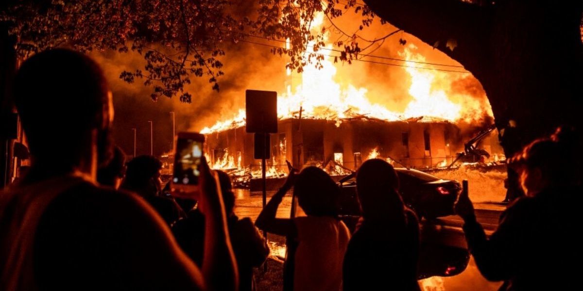 Calls for peace—but mostly justice—as Minneapolis erupts over police killing of George Floyd