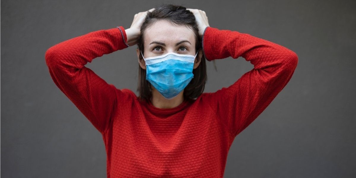 How your brain tricks you into taking risks during the pandemic